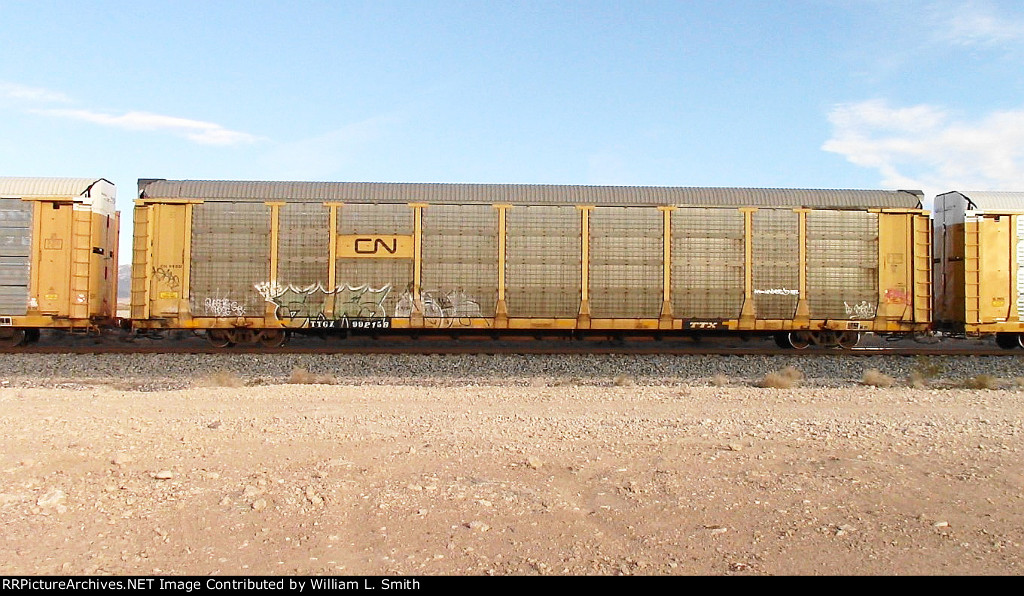 WB Unit Vehicular Flat Car Frt at Erie NV -13